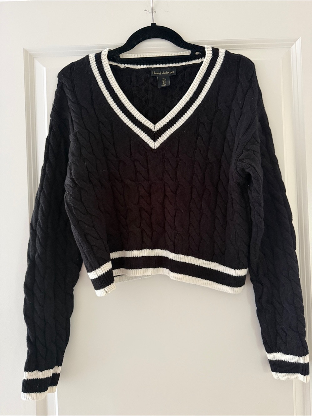 House of Harlow 1960 Black V-Neck Cable-Knit Sweater with White Trim